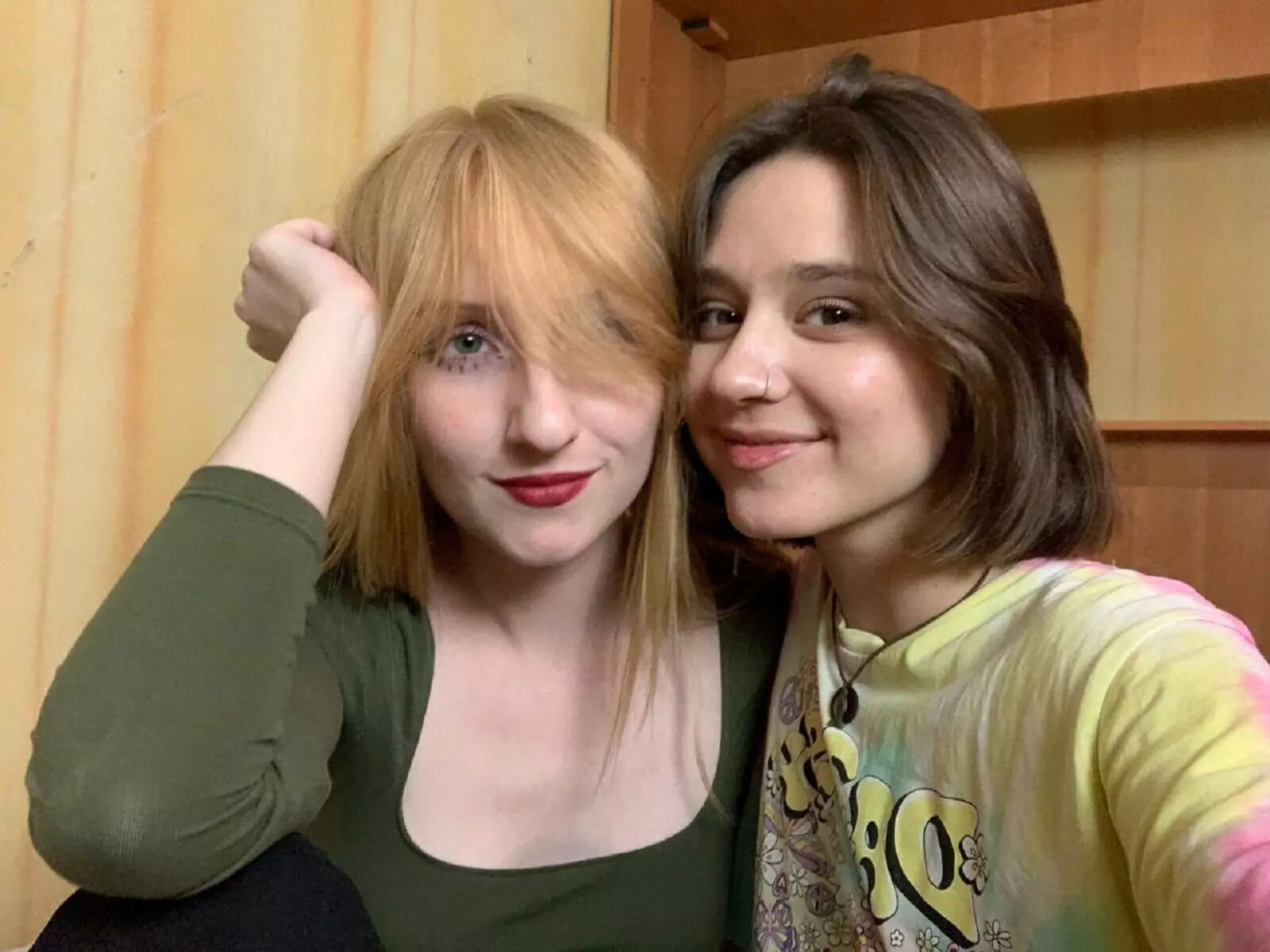 AbbyAndHazel livejasmin