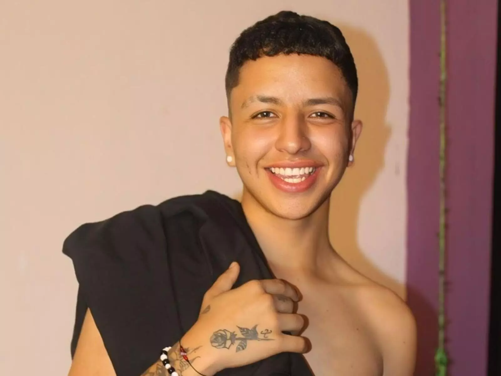 AngelloSmit livejasmin