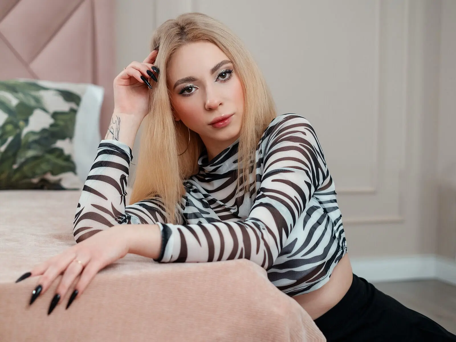 EmmaEdison livejasmin
