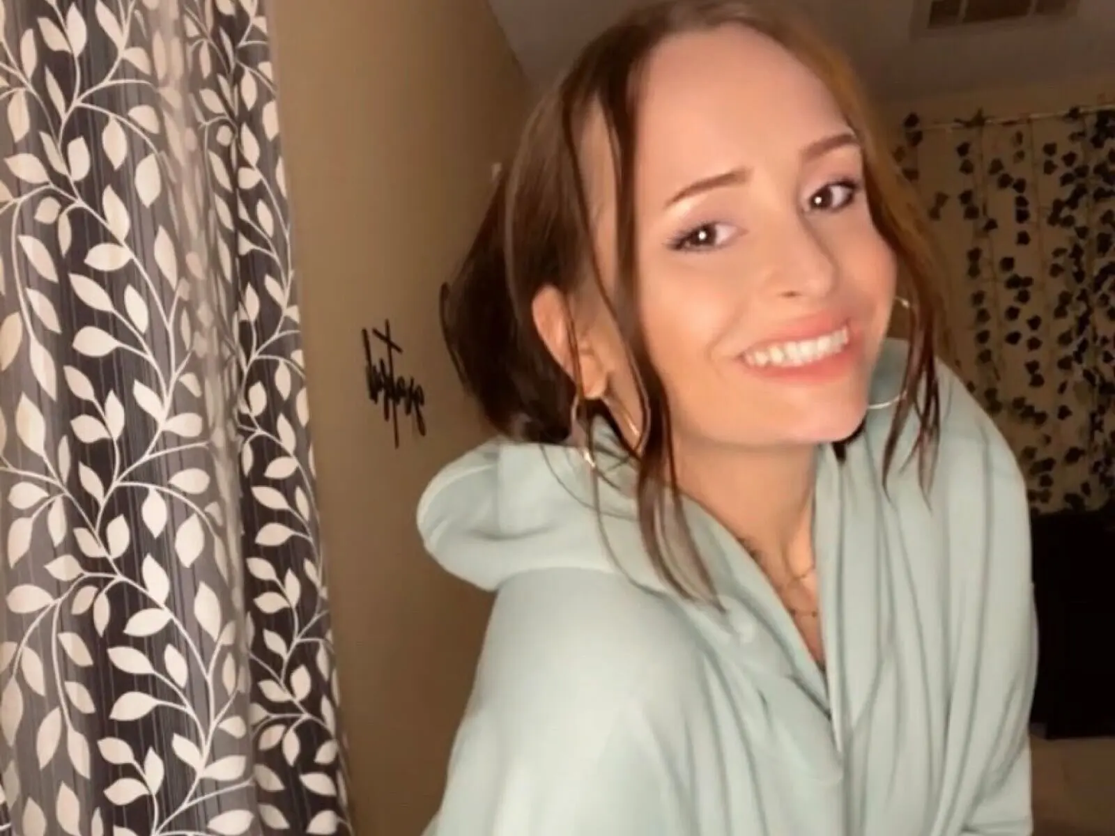 KylieMaria livejasmin