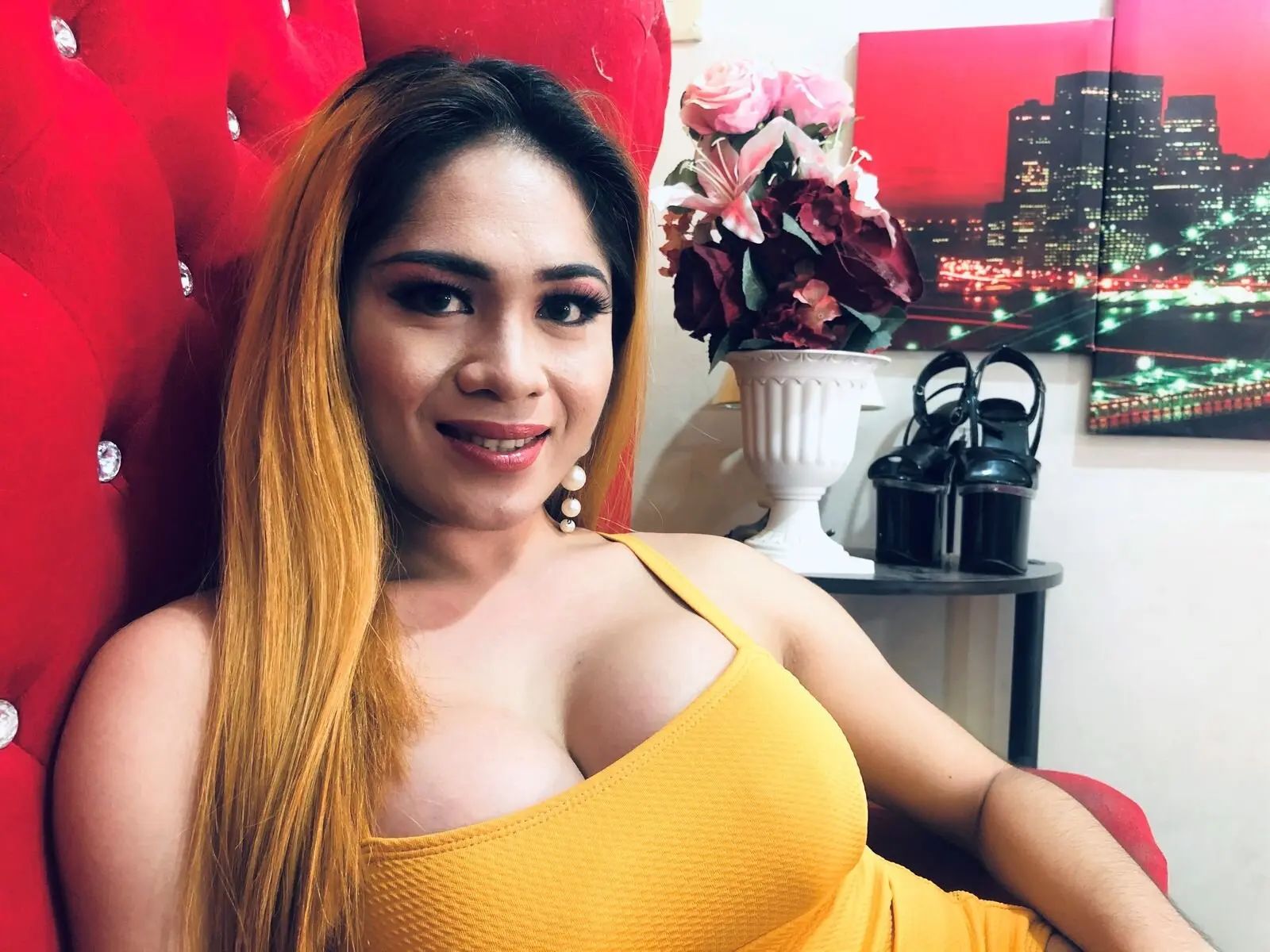 LovenessTS livejasmin