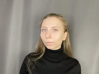 MaeCarl livejasmin