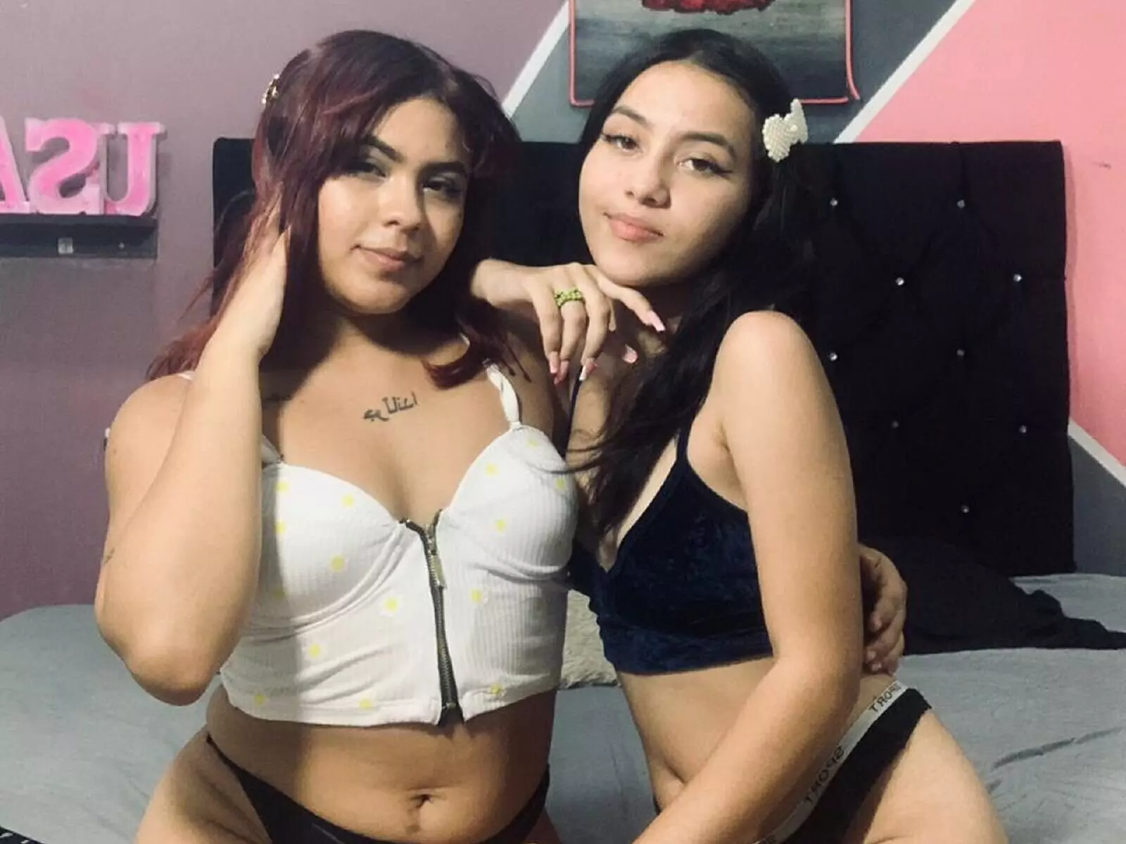 NatashaAndSharon livejasmin