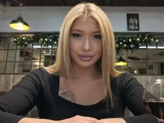 ViolaValentino livejasmin